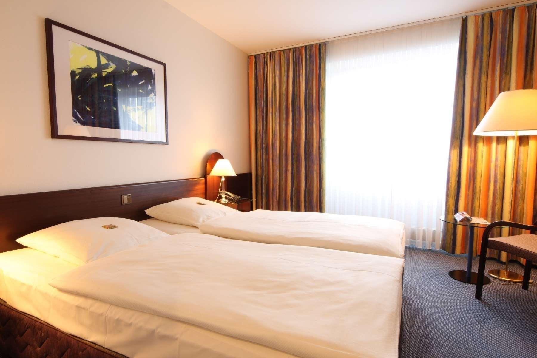 Ramada By Wyndham Flensburg City מראה חיצוני תמונה