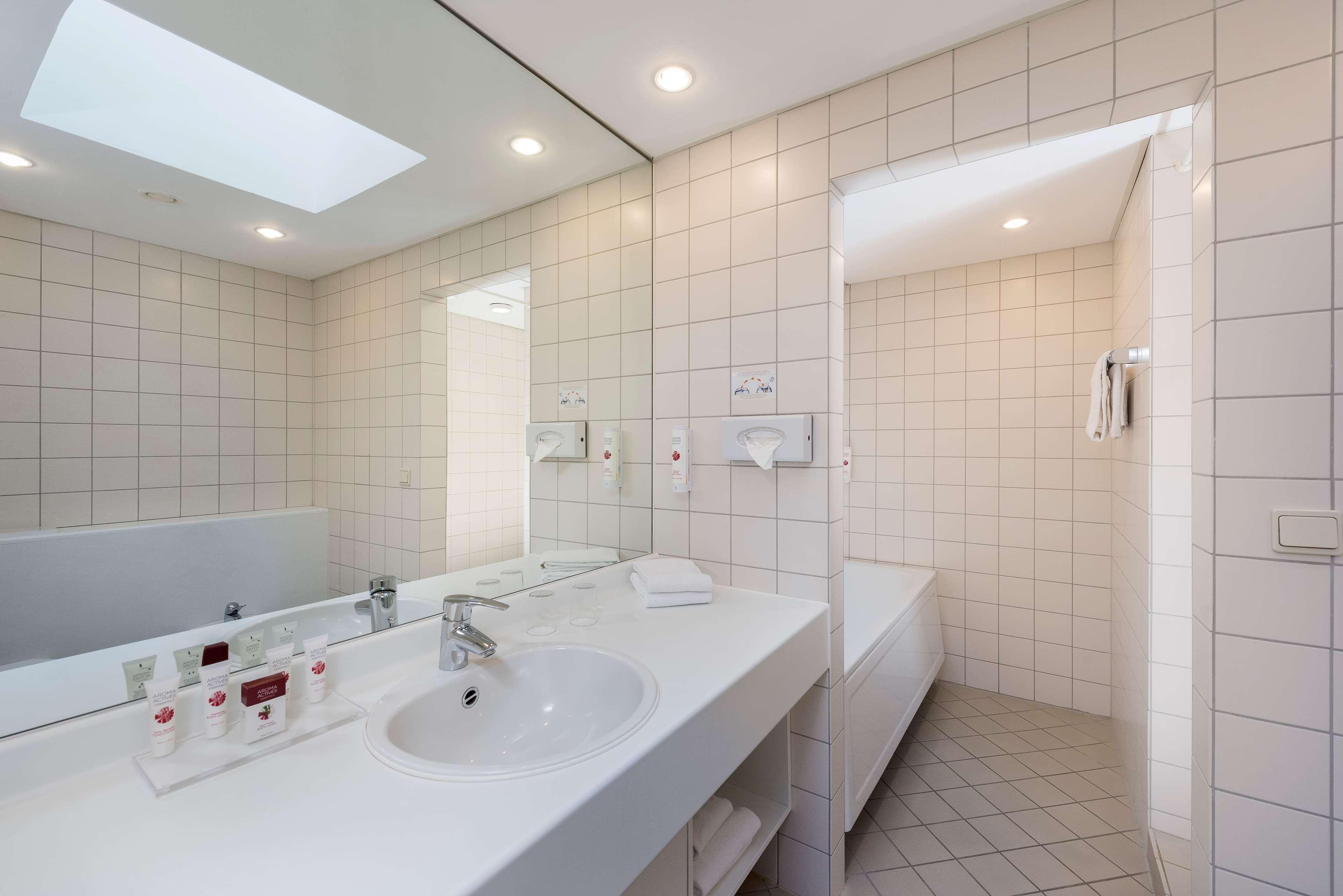 Ramada By Wyndham Flensburg City מראה חיצוני תמונה