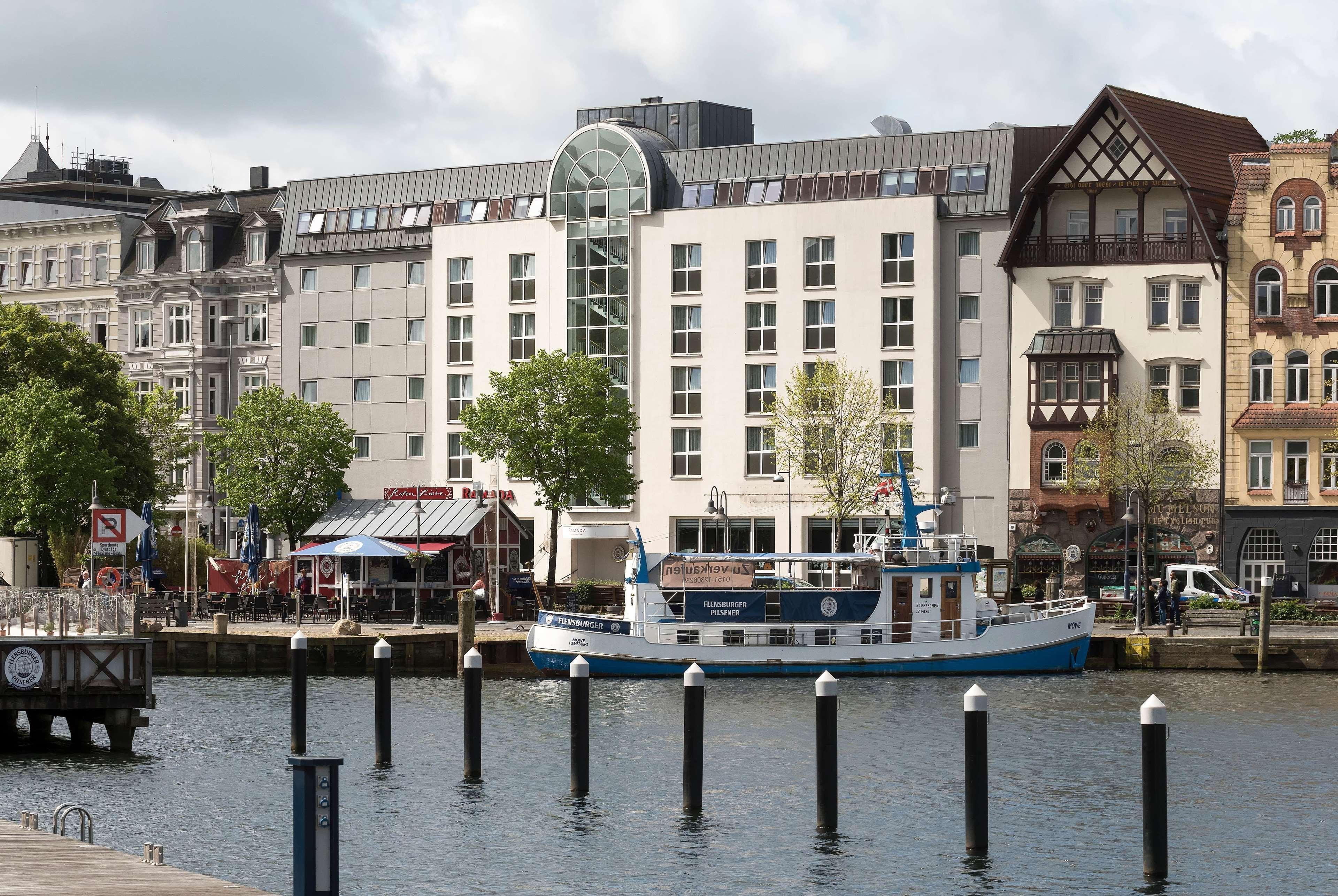 Ramada By Wyndham Flensburg City מראה חיצוני תמונה