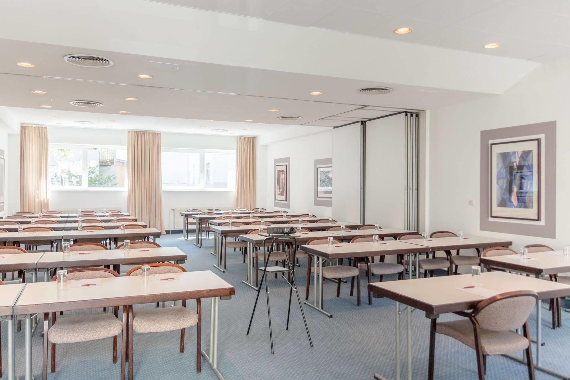 Ramada By Wyndham Flensburg City מראה חיצוני תמונה