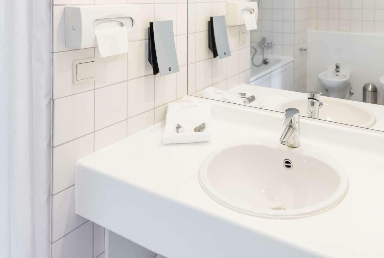 Ramada By Wyndham Flensburg City מראה חיצוני תמונה